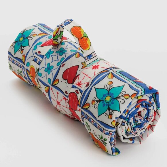 NWT Baggu Puffy Picnic Blanket - Sunshine Tile - Picture 1 of 3